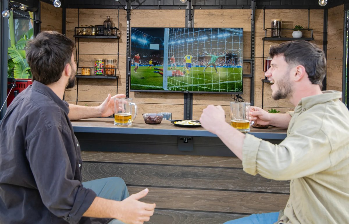 Keter garden bar on a patio
